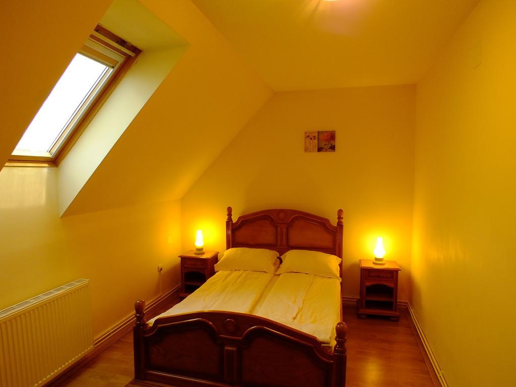 Motel Vector Găeşti 部屋 写真