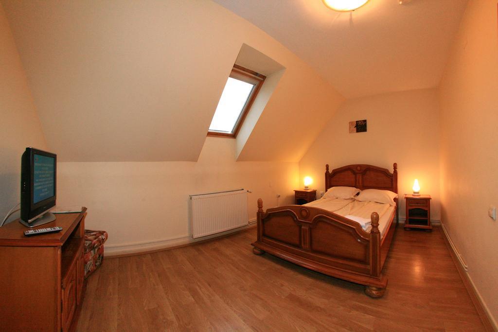 Motel Vector Găeşti 部屋 写真