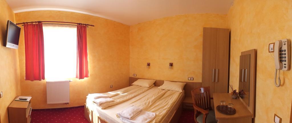 Motel Vector Găeşti 部屋 写真