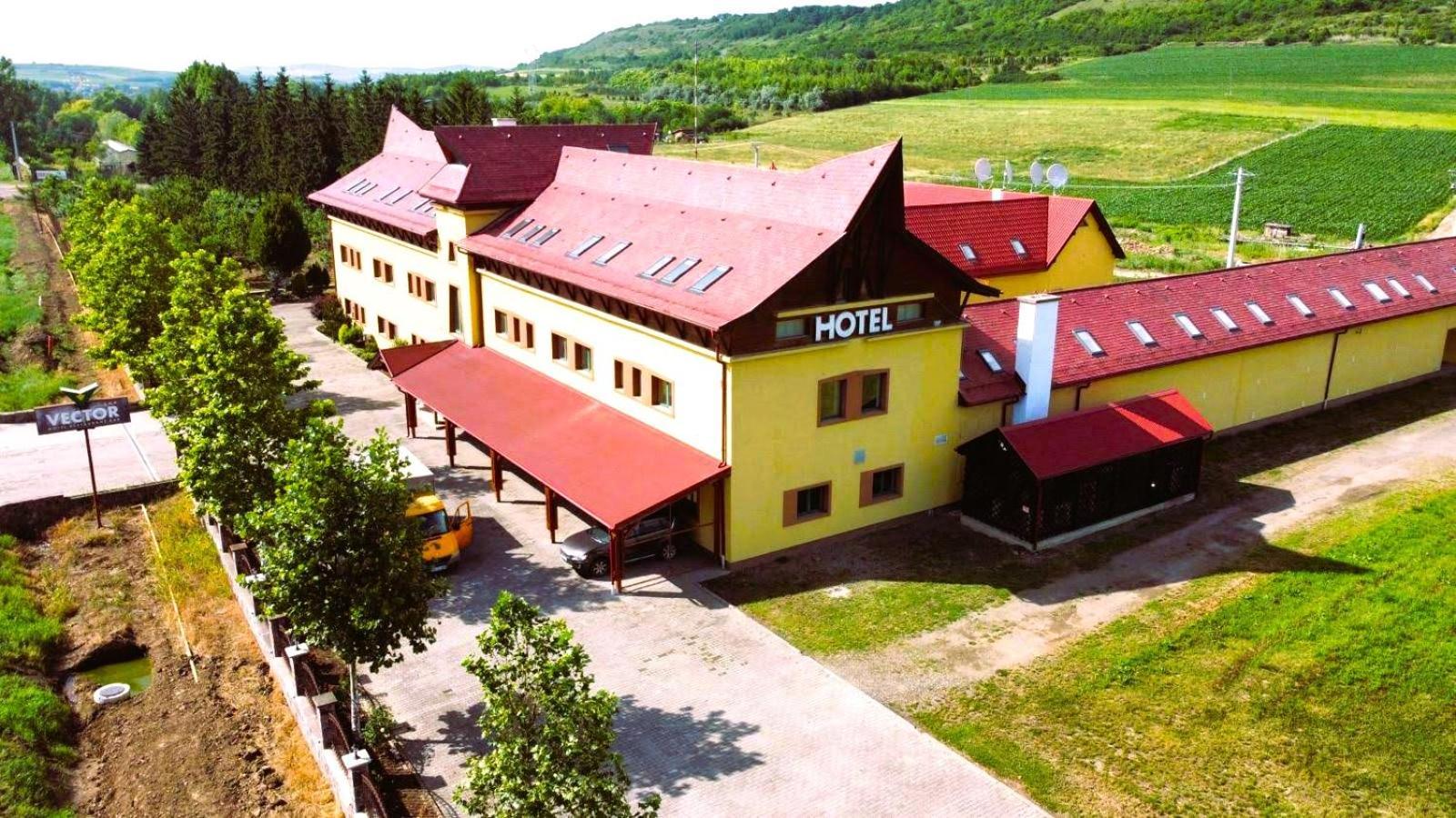 Motel Vector Găeşti エクステリア 写真
