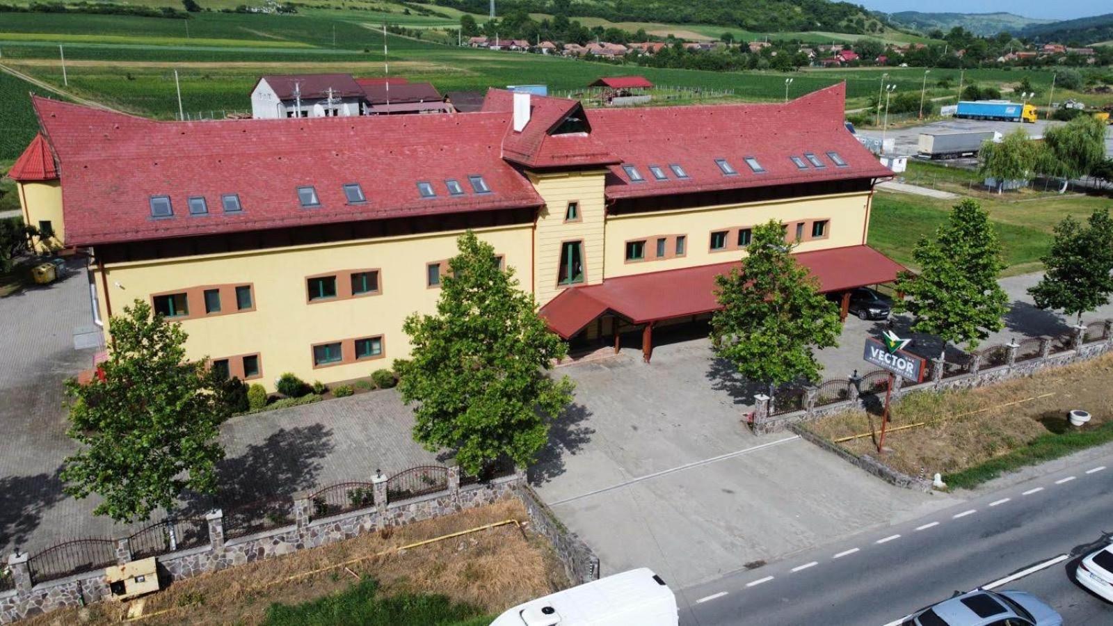 Motel Vector Găeşti エクステリア 写真