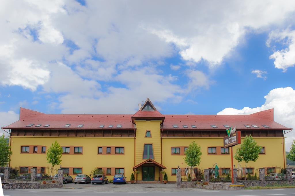Motel Vector Găeşti エクステリア 写真